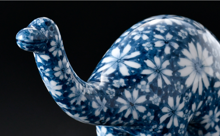 【波佐見焼】首長恐竜 染付 花紋 サウルス 置物大 インテリア【ふきの陶】 [NF03]