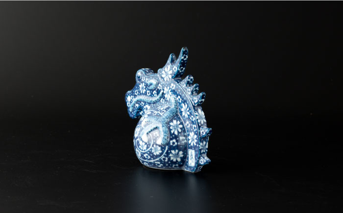 【波佐見焼】干支 龍（小）染付花紋 竹之下氏作 インテリア 置物【ふきの陶】 [NF08]