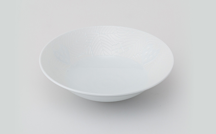 【波佐見焼】苺ミルク 平ボウル 〈赤/白〉 2点セット【西海陶器】 [OA469]