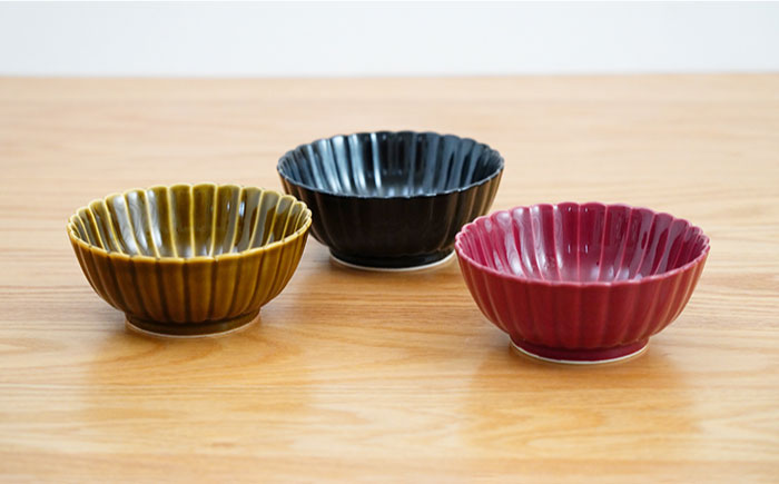 【波佐見焼】花しのぎ 小鉢 （鶯茶・墨・紅） 3点セット【団陶器】 [PB102]