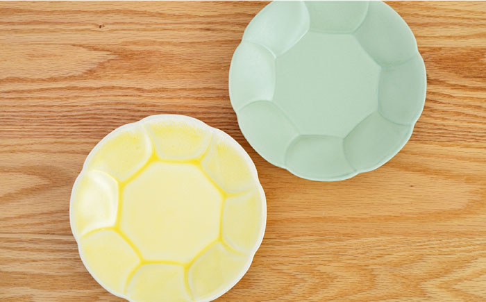 【波佐見焼】はなはな プレート 大 （イエロー・グリーン） ペアセット【団陶器】 [PB106]