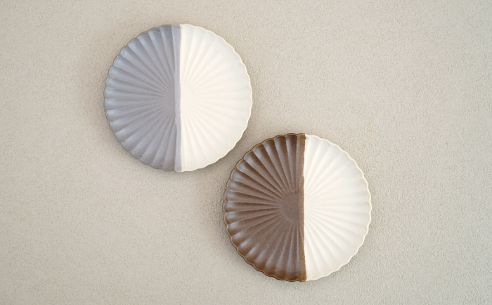 【波佐見焼】花しのぎ 取皿 ペア ハーフカラー 栗・グレー【団陶器】 [PB174]