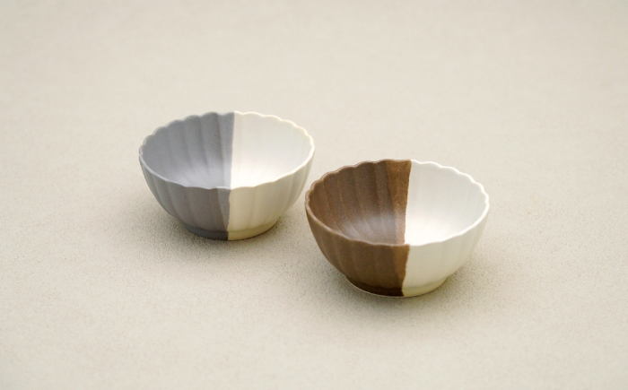 【波佐見焼】花しのぎ 丸小付 ペア ハーフカラー 栗・グレー【団陶器】 [PB189]