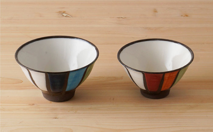 【波佐見焼】撥水十草 茶碗・コップ （青大・赤小）セット【陶もと】 [PE20]