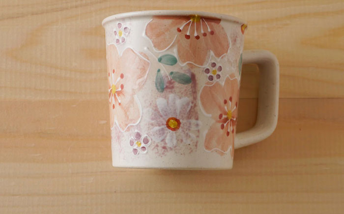 【波佐見焼】花やか マグカップ（緑・赤）ペアセット 食器【陶もと】 [PE39]