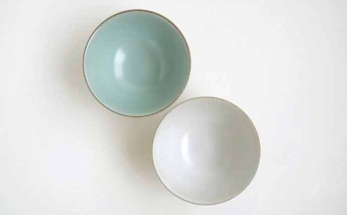 【波佐見焼】カラービスク ペア飯碗・湯呑セット 水色・白【光和陶器】 [SC83]