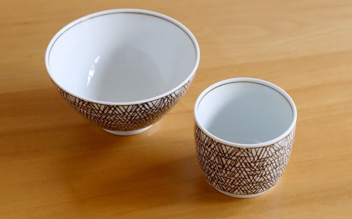 【白山陶器】【グラフ】飯碗(大)と湯のみ猪口 こげ茶セット【波佐見焼】 [TA167]