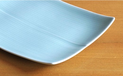 【白山陶器】【長方皿】レリーフ模様が美しい角皿2枚セット 青白釉 皿 【波佐見焼】 [TA56]