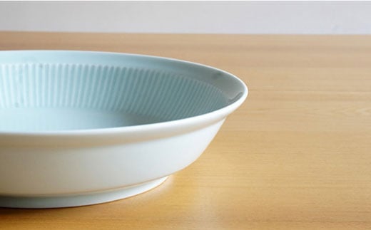 【白山陶器】【美しいレリーフ模様】よしず彫 盛鉢 1ピース 青白釉 ボウル  食器 皿 【波佐見焼】 [TA76]