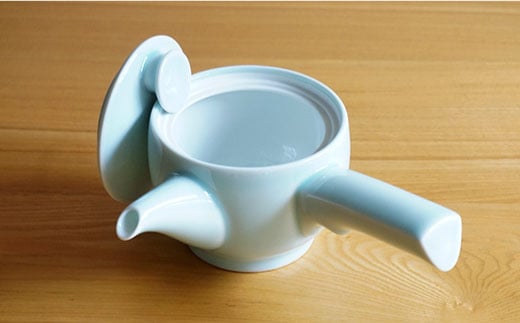 【白山陶器】【茶和】グッドデザイン賞 急須 青白釉 食器 【波佐見焼】 [TA90]