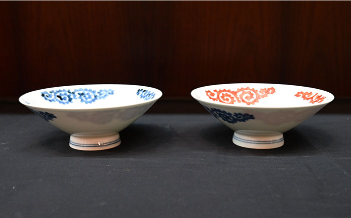 【波佐見焼】はさみ平茶碗 蛸唐草（呉・朱） 茶碗 ペア【協立陶器】 [TC88]