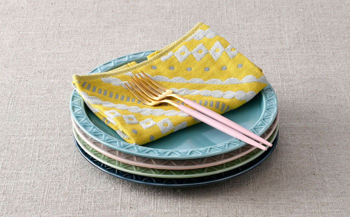 【波佐見焼】7寸プレート 中皿 4カラー ピンク・水色・ルリ・グリーン 【清山】 [TD07]