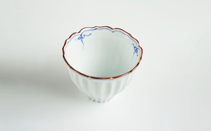 【波佐見焼】桔梗渕菊彫小鉢 渕瓔珞（青） 2点セット【FOURGRACE】 [UG10]