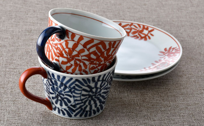 【波佐見焼】タコ唐草 カップ&ソーサー ペアセット【一夢窯】 [XE08]