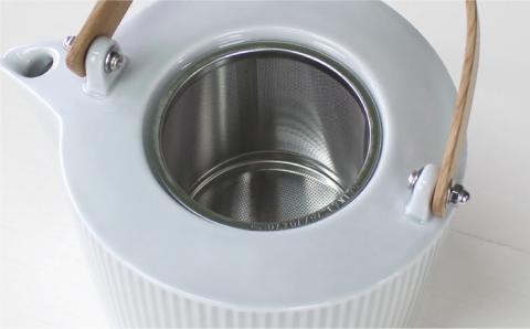 【波佐見焼】線彫 グレー ティーポット (ステンレス茶こし付)【石丸陶芸】 [LB45]