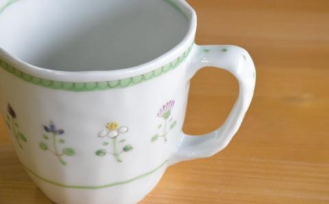 【波佐見焼】はなごよみ マグカップ グリーン・黄色 ペアセット【藍水】 [GB35]