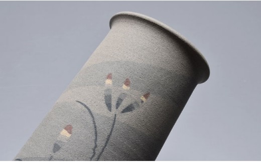 【波佐見焼】作：立井清人 練象嵌草紋花筒 花筒 木箱入り【治甫窯】【くらわんか】 [AA25]