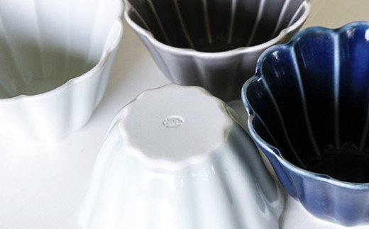 【波佐見焼】キクワリ ボウル M 4個セット【石丸陶芸】 [LB40]