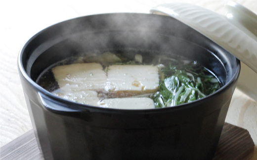 【波佐見焼】土鍋（1?2人用）CHIC ストーンアイボリー・ブラック【Cheer house】 [AC78]