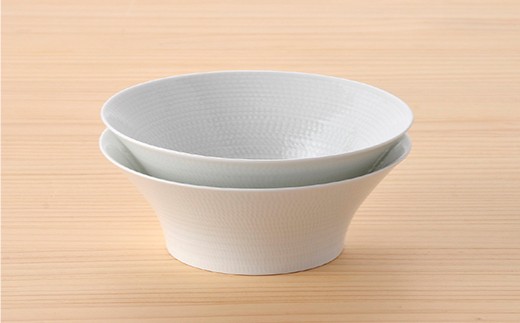 【波佐見焼】 白磁手彫 朝顔ボウル どんぶり 2点セット 食器 皿 【一真陶苑】 [BB34]