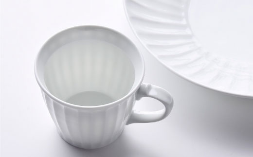 【波佐見焼】白磁手彫 おうちでランチ1 プレート マグカップ 食器 皿 【一真陶苑】 [BB35]