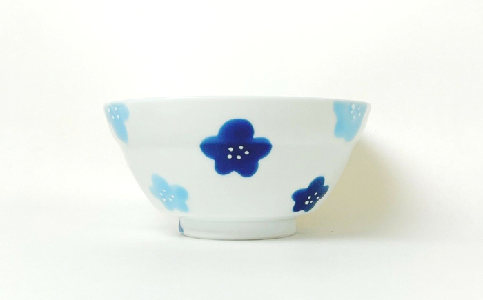 【波佐見焼】一膳どんぶり ミニ丼 梅柄 ペア(赤・青) 食器【大新窯】 [DC157]