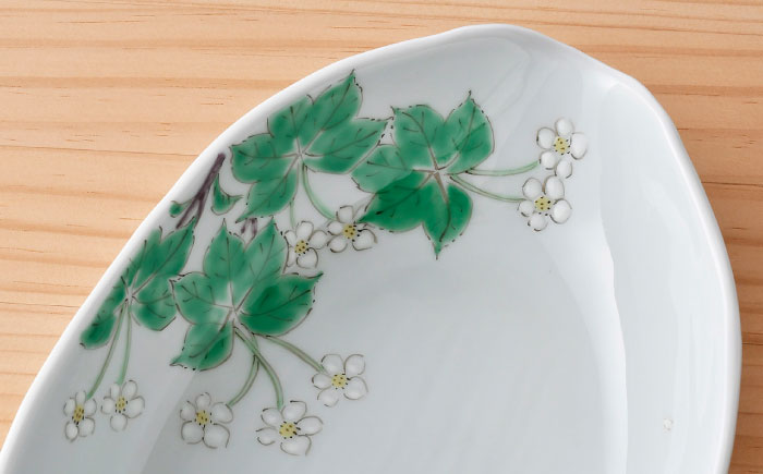 【波佐見焼】はくさんいちげ 楕円深鉢 1点【藍水】 [GB56]