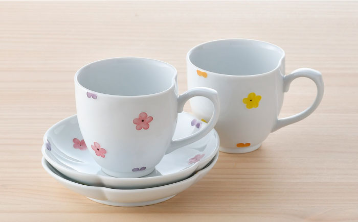 【波佐見焼】花★花 カップ＆ソーサー ペアセット 食器 皿 マグカップ【松幸陶芸】 [HB50]