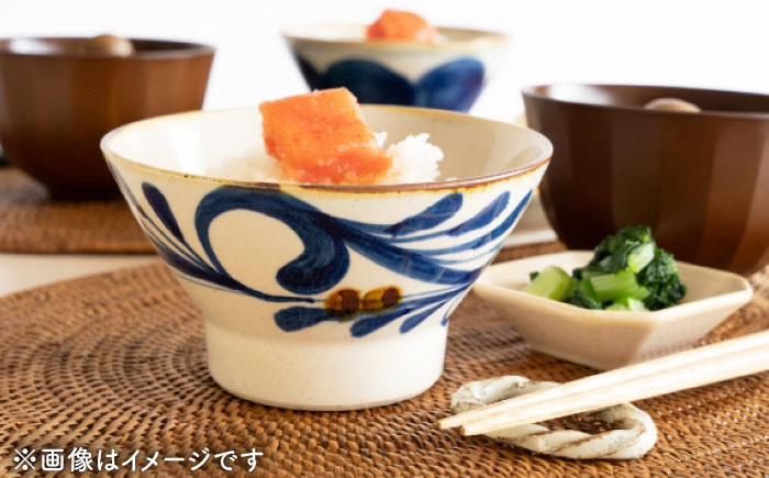 【波佐見焼】藍ブルー くらわんか碗（巻唐草紋・一珍水玉紋）2点セット 食器  皿 茶碗 ペア【藍染窯】 [JC91]