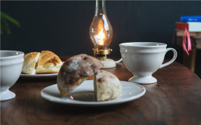 【波佐見焼】足つき マグカップ 白つや釉 2個セット【イロドリ】 [KE21]