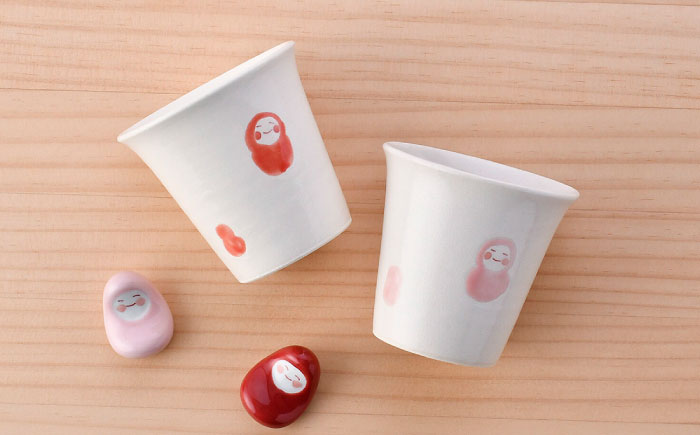 【波佐見焼】皿・箸置・カップ 紅白だるま柄 ペア3点セット【協立陶器/福田陶器店】 [NB131]