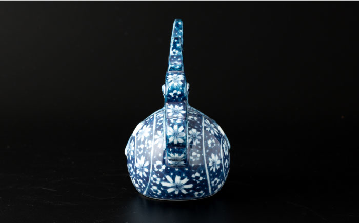 【波佐見焼】干支 龍（大）染付花紋 竹之下氏作 インテリア 置物【ふきの陶】 [NF07]