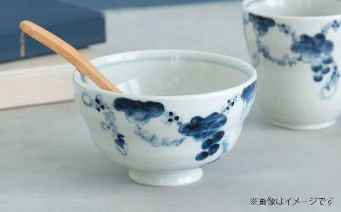 【波佐見焼】染付葡萄 ひさご碗 食器 ボウル【西海陶器】 [OA494]