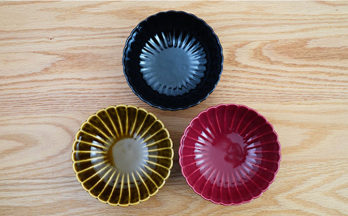 【波佐見焼】花しのぎ 小鉢 （鶯茶・墨・紅） 3点セット【団陶器】 [PB102]