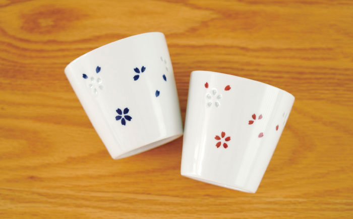 【波佐見焼】花ホタル ペアカップ【団陶器】 [PB149]