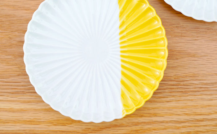 【波佐見焼】花しのぎ 取皿 ハーフカラー イエロー 2枚セット【団陶器】 [PB197]