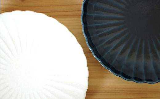 【波佐見焼】花しのぎ ペア 大皿 (白鼠・藍)【団陶器】 [PB50]