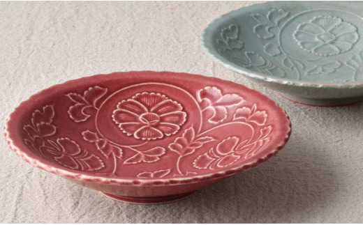 【波佐見焼】陽刻五色唐草文様 お皿揃5枚セット（化粧箱入） 取り皿 カレー皿 食器 食器 皿 【利左エ門窯】 [QB15]