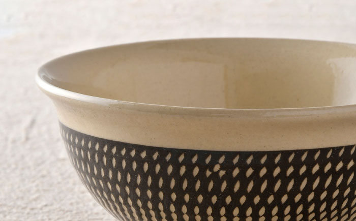 【波佐見焼】黒刷毛飛び鉋 丼 食器 どんぶり 茶碗 【利左エ門窯】 [QB41]