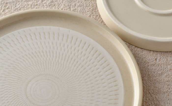 【波佐見焼】白刷毛飛び鉋 プレート M・L 2枚セット 食器 取り皿  陶器【利左エ門窯】 [QB43]