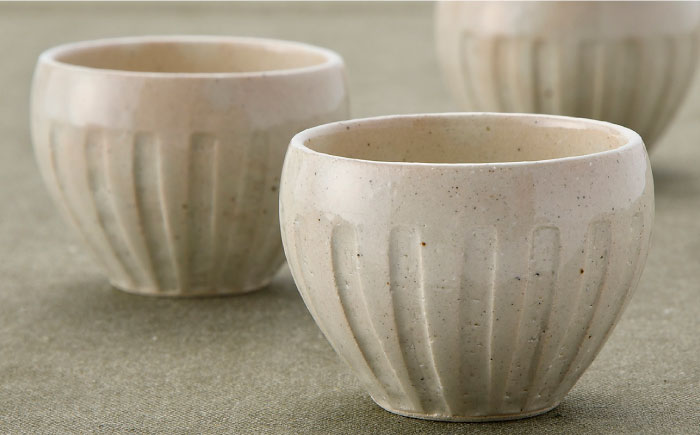 【波佐見焼】白しのぎ ポット・ カップ セット 急須 ティーポット 湯呑み【トーエー】 [QC42]