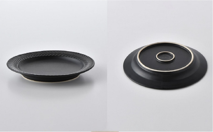 【波佐見焼】Rosemary マグカップ・ プレート 4点セット（アイボリー・ブラック） スープマグ 小皿 ケーキ皿【トーエー】 [QC47]