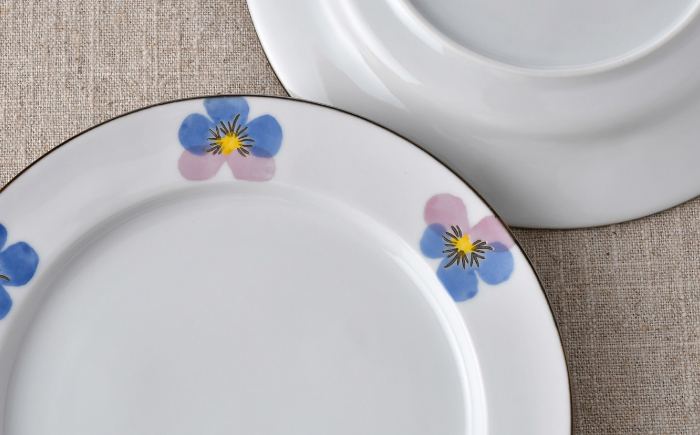 【波佐見焼】リムプレートM パンジー 2枚 セット 【トーエー】 [QC78]