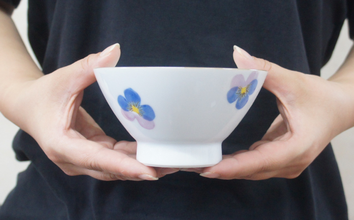 【波佐見町】パンジー 茶碗 2点セット【トーエー】 [QC82]