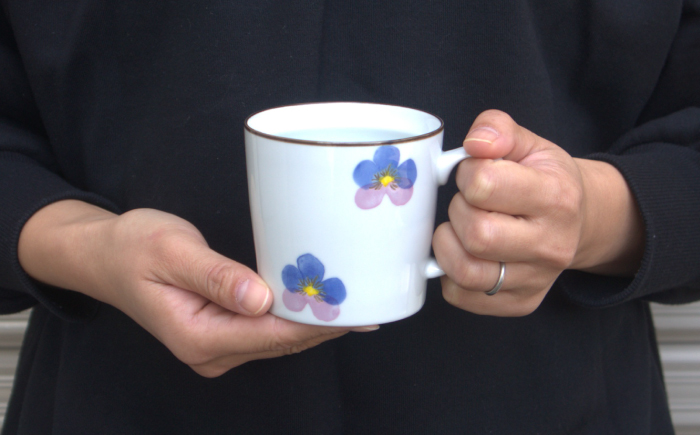 【波佐見焼】パンジー マグカップ 2個セット【トーエー】 [QC83]