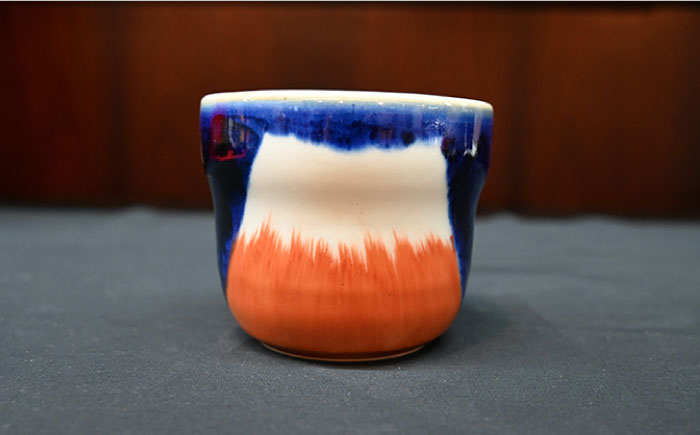 【波佐見焼】富士のぞき カップ （呉・朱） 湯呑み ペアカップ【協立陶器】 [TC93]