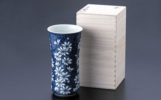 【波佐見焼】『2019年 現代の名工受賞！』染付 花器 花瓶 (コスモス)【青以窯】 [HD01]