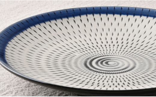 【波佐見焼】黒陶釉彩飛び鉋（かんな） 和ん プレート ４人セット 大皿 食器 陶器【利左エ門窯】 [QB11]