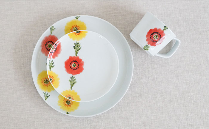 【波佐見焼】フローラル プレート （21cm・15cm）・マグカップ 3点セット【Cheer house】 [AC118]