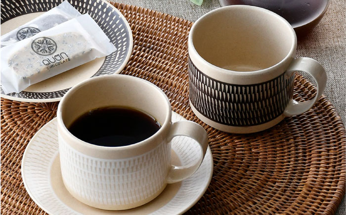 【波佐見焼】カップ&ソーサー （ホワイト・ブラウン）ペアセット 4点 飛びかんな カラーズ【長十郎窯】 [AE64]